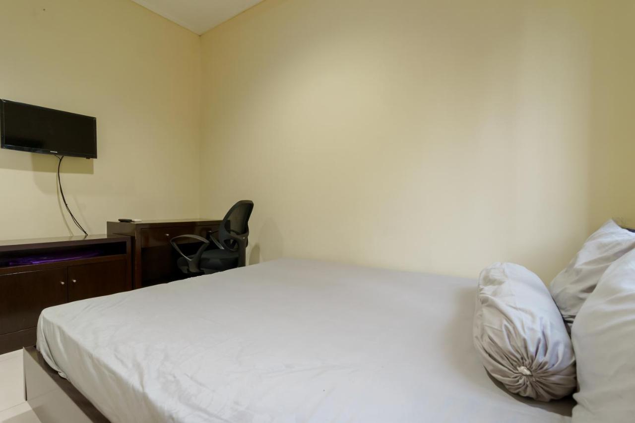 Dago Suites Syariah Cikarang Mitra Reddoorz Bekasi Exterior photo